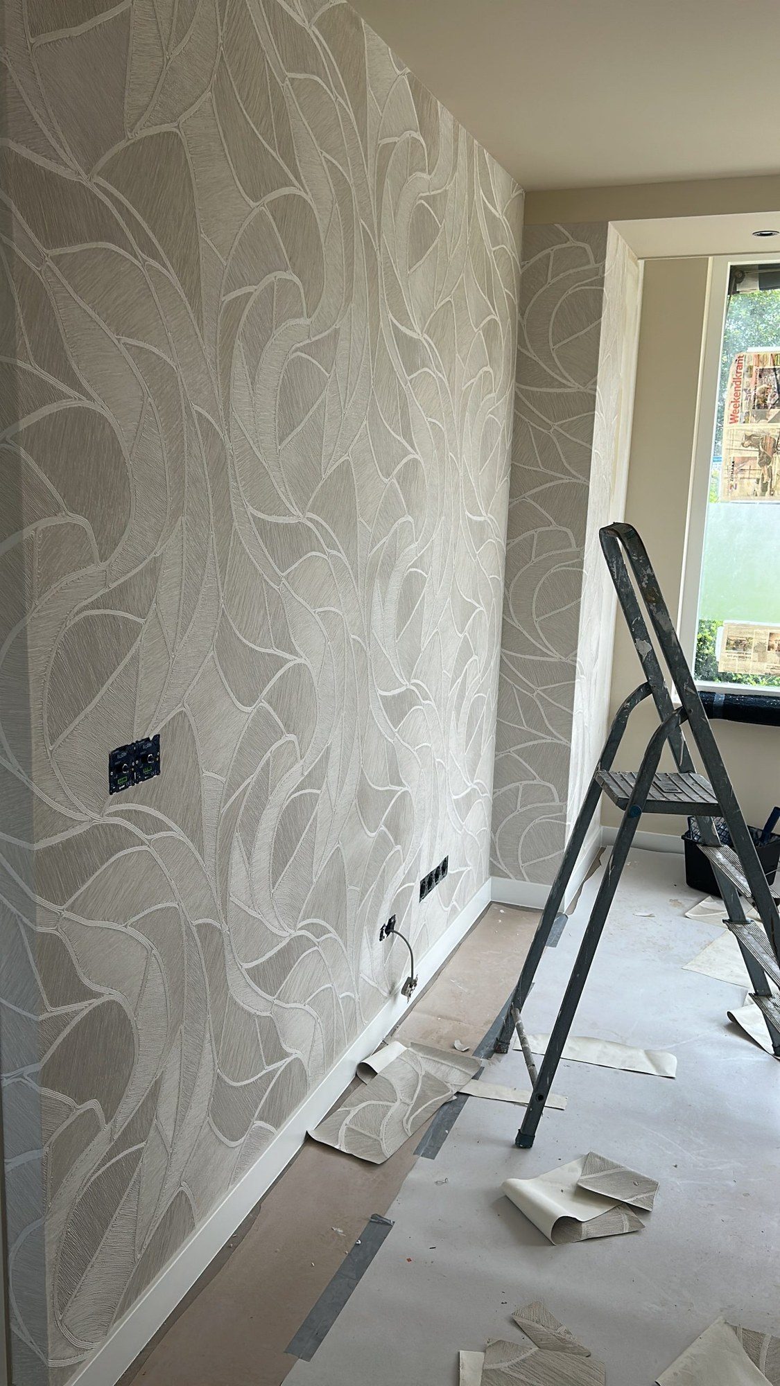 Crème met bloemmotief in reliëf, Slaapkamer